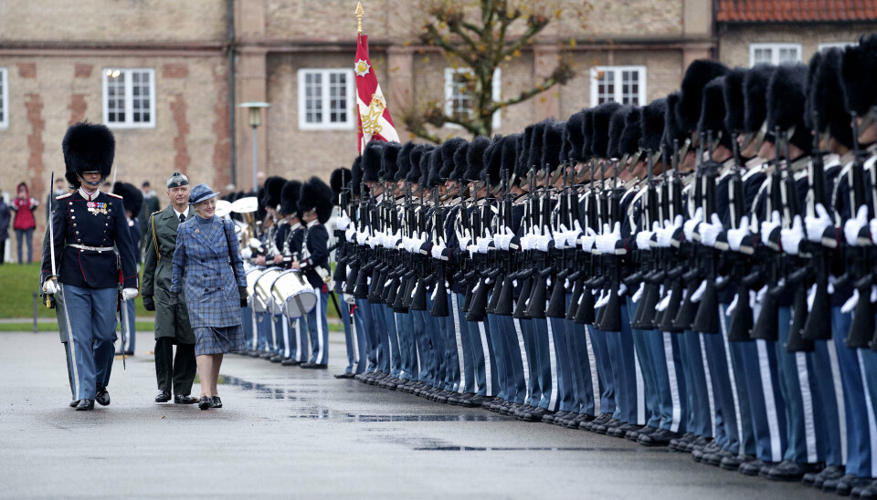 INGEN KONGELIG UNIFORM: Dronning Margrethe er sjeldent i uniform. Her under utdelingen av Dronningens ur i 2021.
