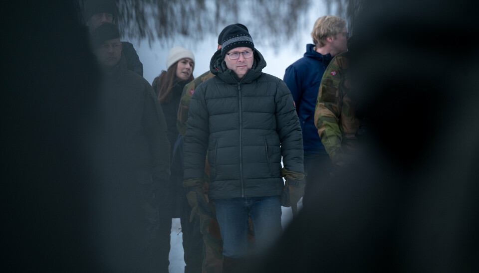 IKKE OVERRASKET: Forsvarsminister Bjørn Arild Gram (Sp) fotografert i Blåtinn skytefelt i Indre troms i februar.