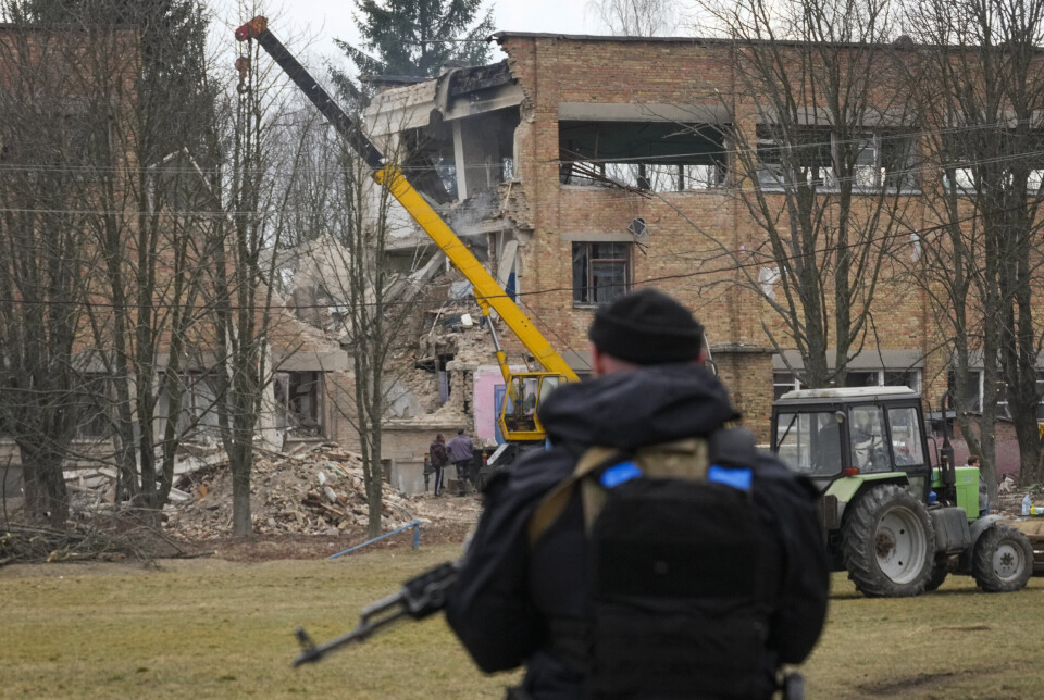 STORE ØDELEGGELSER: Bildet viser ødeleggelsene etter et droneangrep i Ukraina i mars 2023.