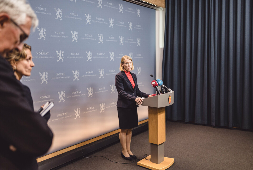 Utenriksminister Anniken Huitfeldt holder pressekonferanse etter at 15 russiske etterretningsoffiserer erklæres uønsket i Norge.