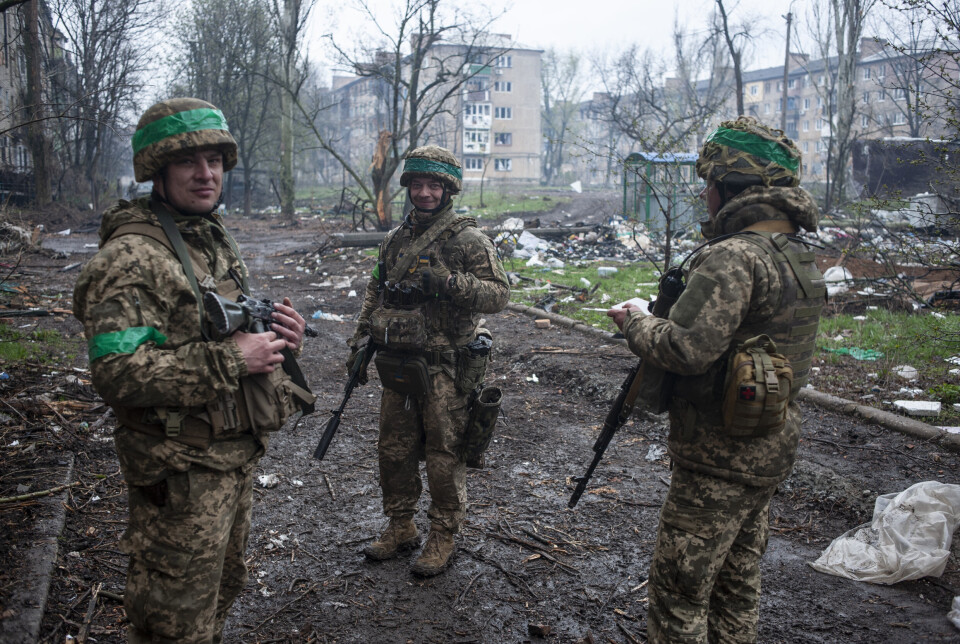 BAKHMUT: Ukrainske soldater i Bakhmut 12. april.