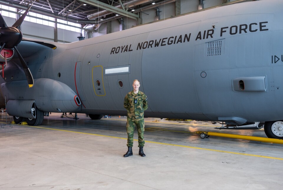 MORTEN: Tidligere jobbet Stjernstedt med F-16 jagerfly. I dag er det transportflyet Hercules.