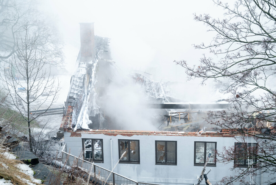 TOTALSKADD: Lørdag 4. februar 2023 brøt det ut brann i Festningen restaurant tilknyttet Akershus festning i Oslo sentrum. Brannvesenet drev etterslukking den påfølgende mandagen.