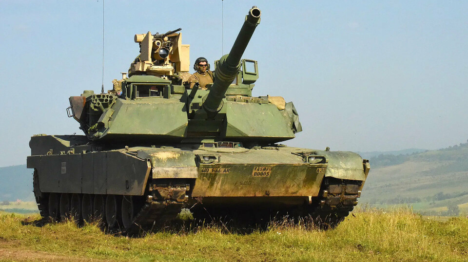 KAMPKLAR: 31 treningsversjoner av den amerikanske stridsvognen Abrams er på plass i Tyskland. Der skal ukrainske soldater utdannes på stridsvognen, før stridsvognene som nå klargjøres i USA ankommer slagmarken i Ukraina.