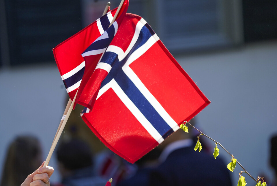 GRUNNLOVSDAGEN: På 17. mai kan man se norske flagg over alt, også i forsvarets leirer i Litauen og Jordan. Bildet over er tatt i forbindelse med fjorårets feiring på Skaugum.