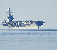 Her var USS Gerald R. Ford på vei inn Oslofjorden i 2023