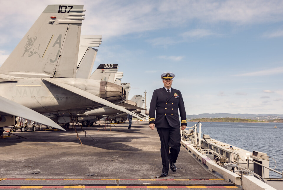 STORT ANSVAR: Michael Kuhaneck er vedlikeholdsansvarlig på hangarskipet USS Gerald R. Ford. Han hadde allerede vært en tur på operataket da Forsvarets forum møtte ham om ombord.