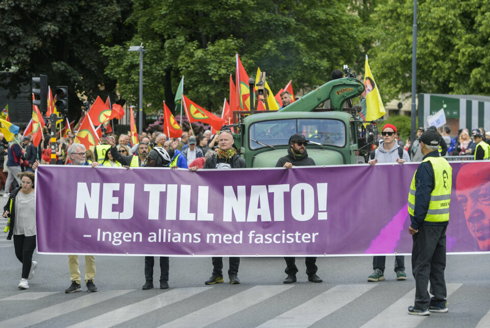 500 PERSONER: Markeringen ble organisert av nettverket Alliansen mot Nato og ble holdt til støtte for demokratiske krefter i Tyrkia og mot svensk Nato-medlemskap. Politiet anslo deltakerantallet til rundt 500 personer.