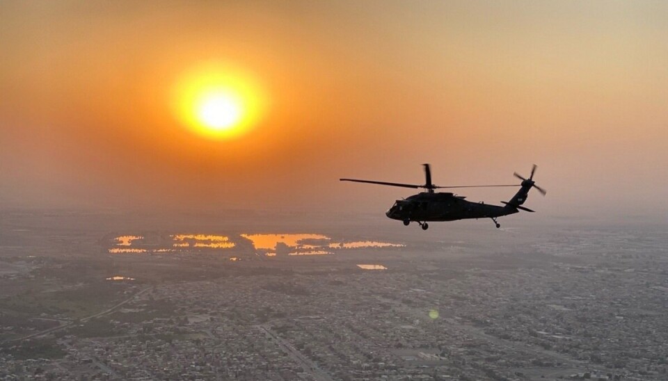 U.S. ARMY: Illustrasjonsfoto. Et amerikansk UH-60 Black Hawk helikopter i Midtøsten under Operation Inherent Resolve.