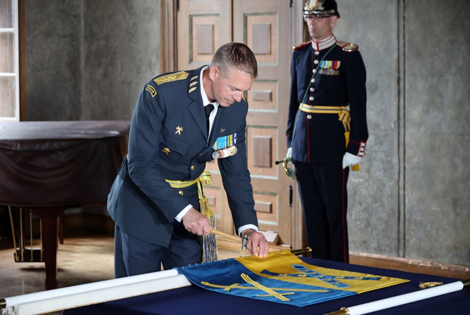 HÆRSJEF: Generalmajor Jonny Lindfors presenterte Försvarsmaktens to nye skarpskytterrifler ved Markstridsskolan. Bildet er fra hans tiltredelse som hærsjef i 2023.