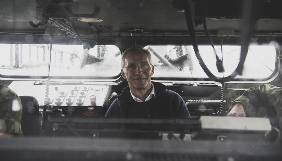 SVERIGE-BESØK: I 2021 fikk Nato-sjef Jens Stoltenberg fikk prøvekjøre Stridsbåt 90.