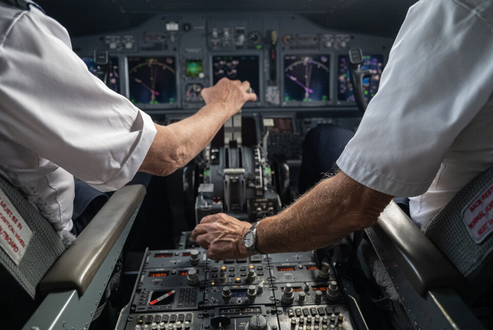 FÅR MEDALJE: Totalt 24 piloter, kabinansatte, flygeledere og ingeniører fra SAS får medalje for sin rolle i evakueringen av ukrainske pasienter og pårørende. Bildet er tatt i Medevac-flyet i juni 2023.