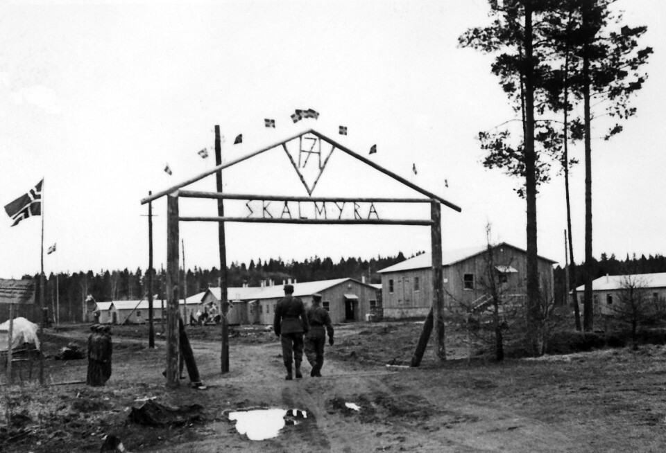 HOVEDPORT ANNO 1944: Slik så hovedporten til Skålmyra ut i 1944. Den ble restaurert i forbindelse med det store veteranjubileet i 1994.
