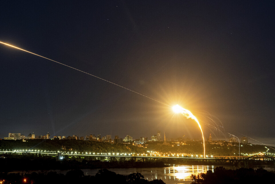 DRONEANGREP: Ukrainsk luftvern beskyter innkommende Shahed-droner i luften over Kyiv 30. mai 2023.