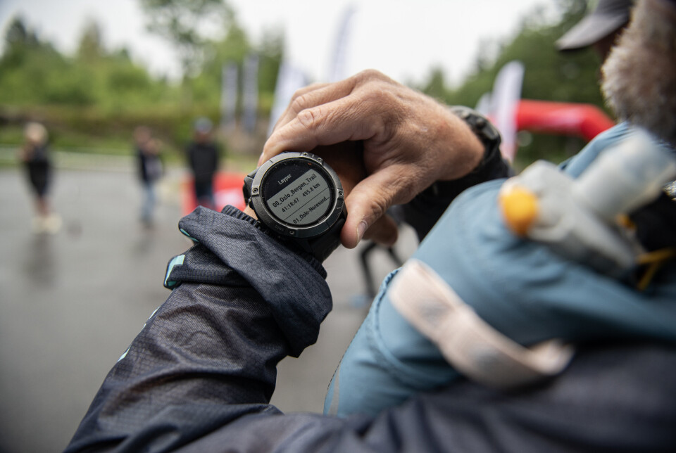 DRØYE KILOMETER: Forskningsprosjektet skal følge rundt halvparten av deltakerne hvor de skal se på hva et langdistanseløp med lav intensitet gjør med kroppen.