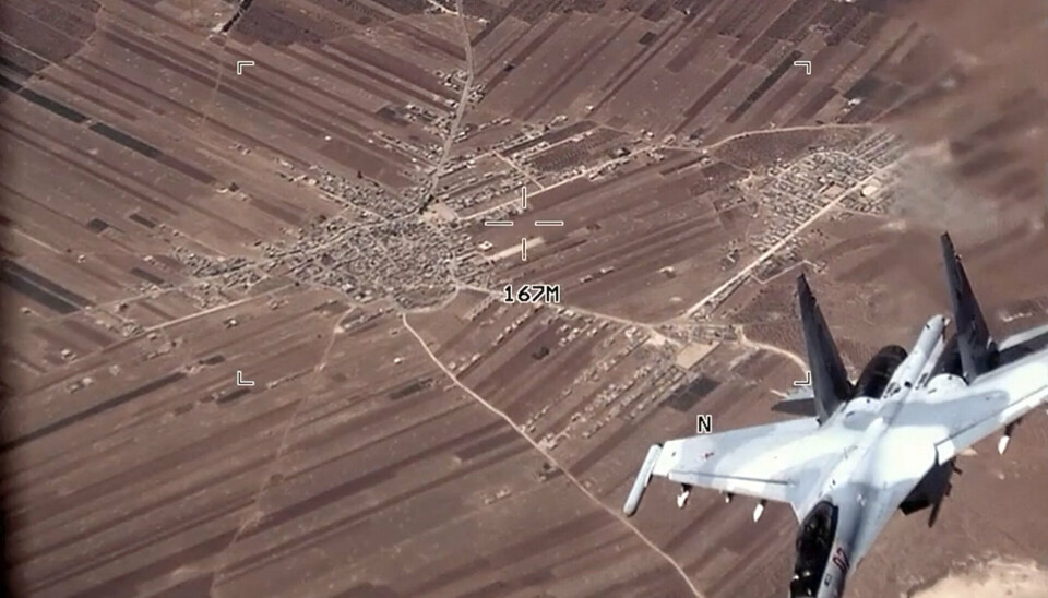 SU-35: Dette bildet er fra en video gitt ut av det amerikanske luftforsvaret som viser en russisk SU-35 som flyr tett på en amerikansk MQ-9 Reaper-drone onsdag. Bildet er datert 5. juli.