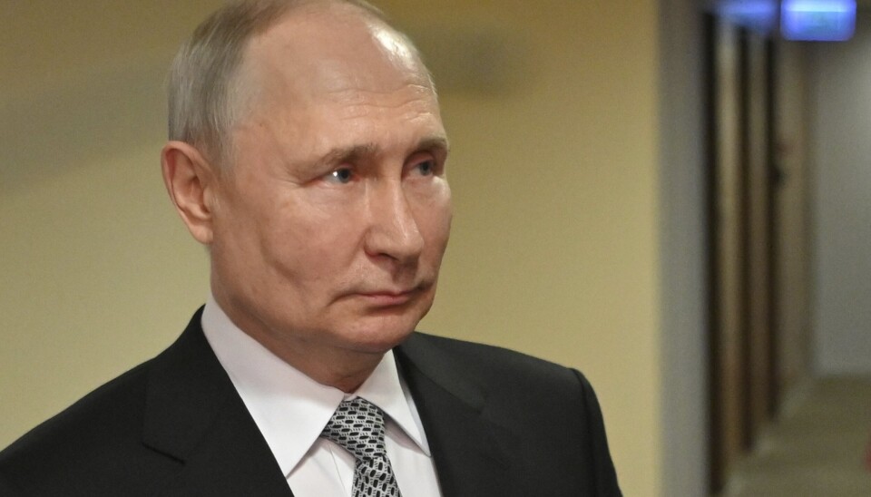 SNAKKER UT: Russlands president Vladimir Putin svarer på spørsmål fra journalister i Moskva torsdag. Putin har for første gang snakket om et møte han skal ha hatt med Jevgenij Prigozjin og 34 andre Wagner-offiserer i Kreml 29. juni.