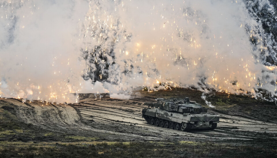 ETTERTRAKTET: En stridsvogn av typen Leopard 2 fra den 203. stridsvognbataljonen øver ved Field Marshal Rommel Barracks i Augustdorf i Tyskland 1. februar 2023. Det er stor etterspørsel etter både stridsvogner og ammunisjon i Europa etter Russlands fullskala invasjon i Ukraina i februar 2022.