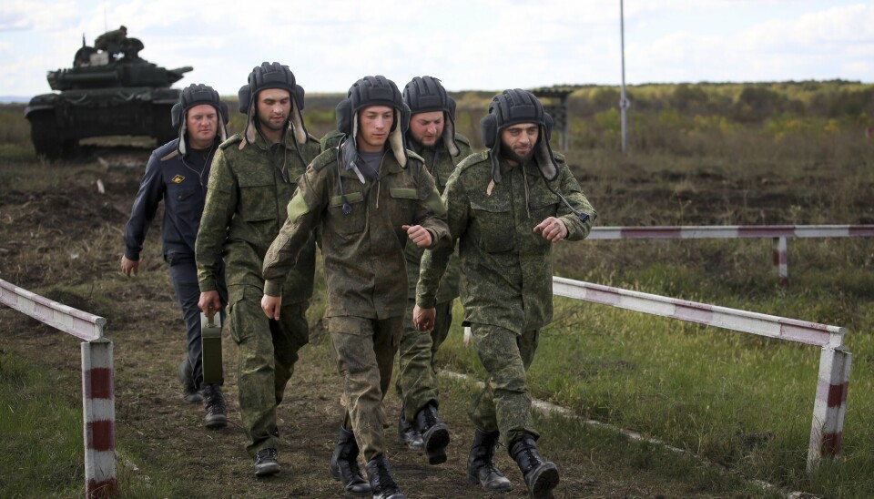 REKRUTTER: Russiske rekrutter under en øvelse på en skytebane i Krasnodar-regionen, sør i Russland. Bildet er fra oktober 2022.