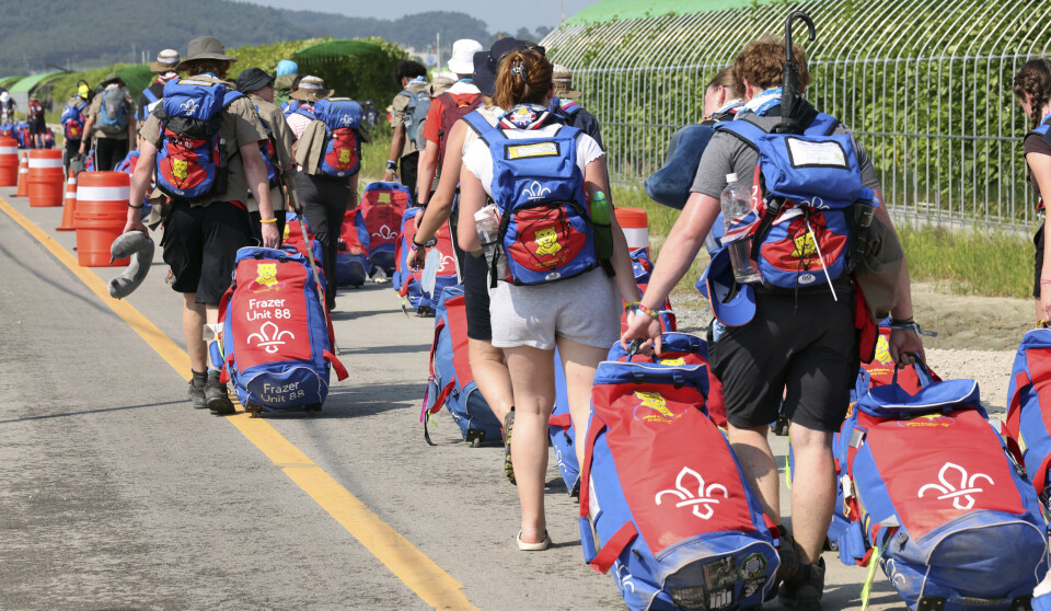 EVAKUERING: Her blir britiske deltakere på speiderleiren evakuert fra Jamboree-campen i Buan på grunn av tyfonfare.