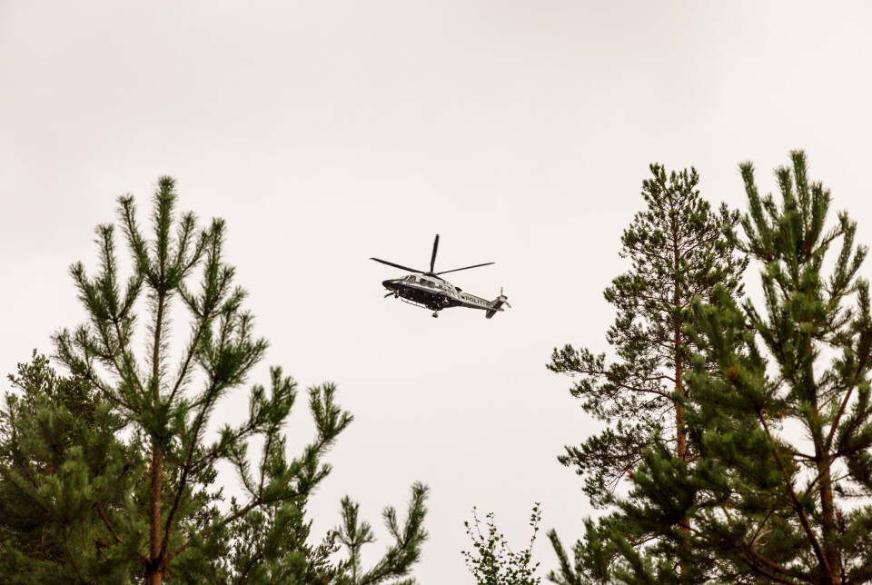 I LUFTA: Det har vært hektisk helikopteraktivitet i Innlandet gjennom natten, med politihelikoptre, Sea King og Forsvarets Bell 412.