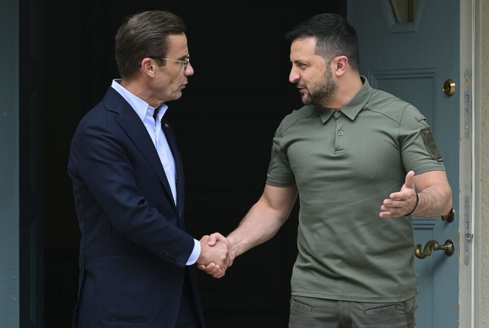 UANMELDTT: Ukrainas president Volodymyr Zelenskyj mottas av statsminister Ulf Kristersson på regjeringens feriested Harpsund.