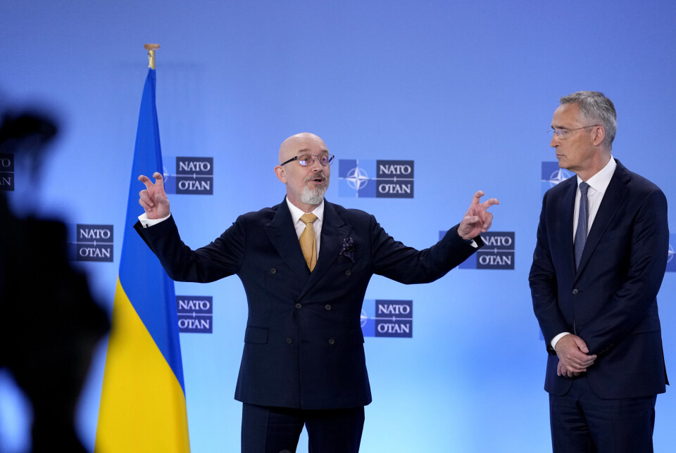 BYTTES UT: I sin daglige videotale foreslår president Volodymyr Zelenskyj, Rustem Umerov som nåværende forsvarsminister Oleksij Reznikovs erstatter. Reznikov fotografert i Brussel, juni 2023.