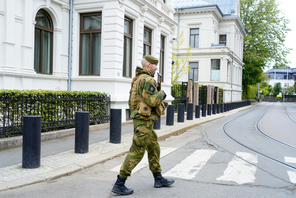 HEIMEVERNET: HV-øvelse utenfor statsministerboligen i Oslo.
