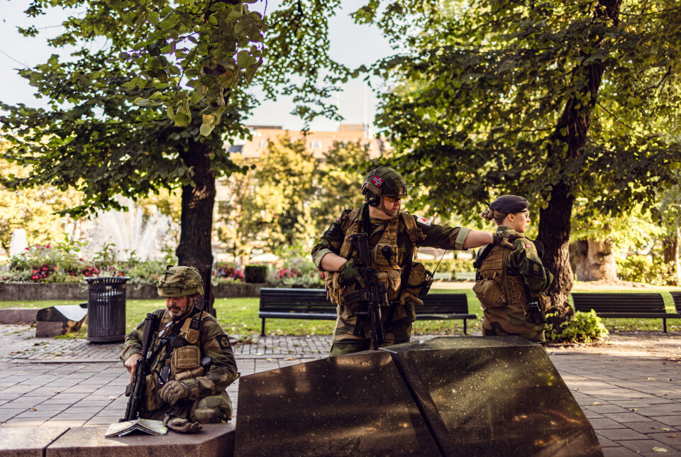 HOVEDSTADEN: – Heimevernet ivaretar det sivil-militære samarbeidet for Forsvaret til daglig, og da spesielt på regionalt og lokalt nivå over hele landet, skriver innleggsforfatterne som alle er med i i Landsrådet for Heimevernet. Avbildet er soldater fra Heimevernet på øvelse i Oslo.