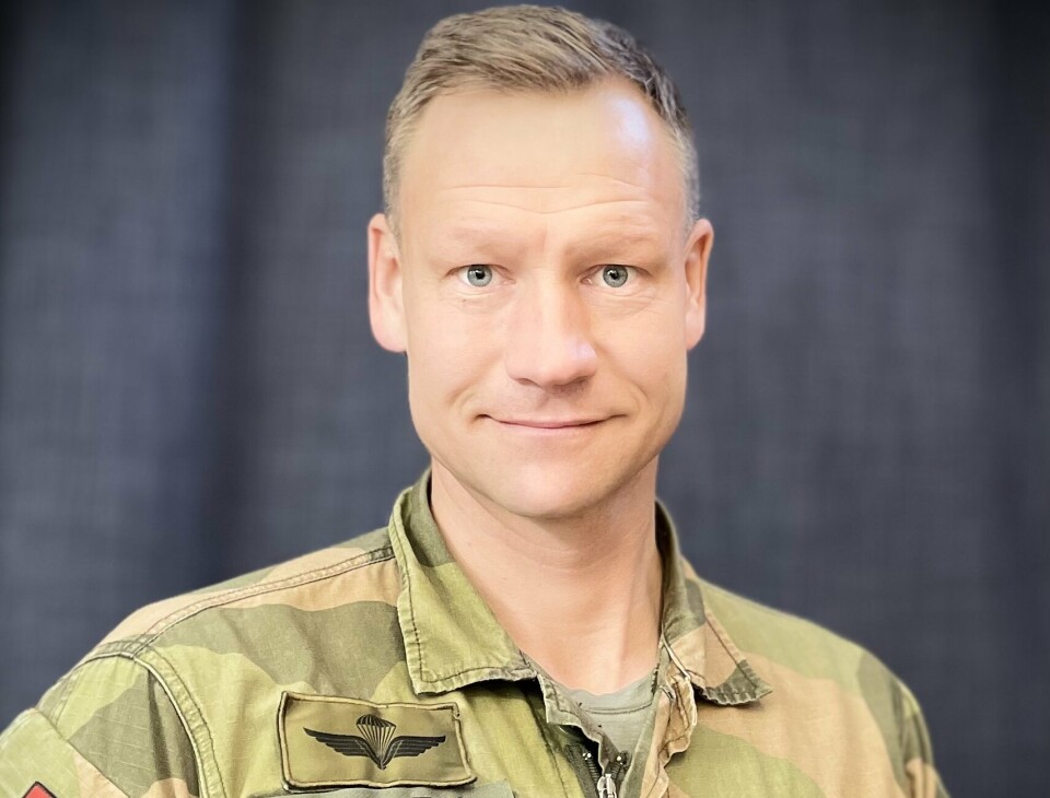 SAMBANDSOFFISER: Lars Birkheim er oberst i Hæren, men jobber i Luftforsvarsstaben.