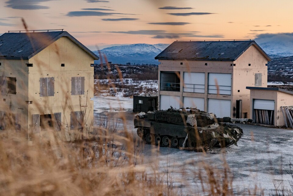 ILLUSTRASJONSBILDE: Trening på militære operasjoner i urbant terreng i Mauken skytefelt under øvelse Arctic Bolt i 2022.