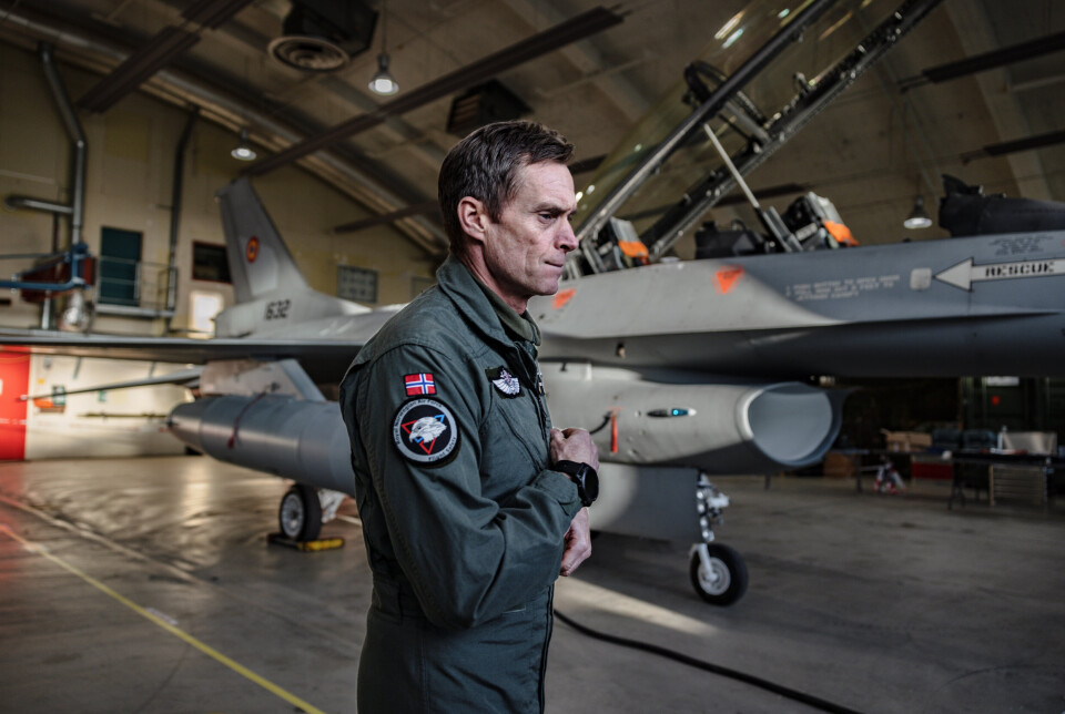 GOD OVERGANG: Sjef for luftforsvaret Rolf Folland forteller at overgangen fra de gamle F-16 flyene til de nye F-35 flyene har vært positiv.