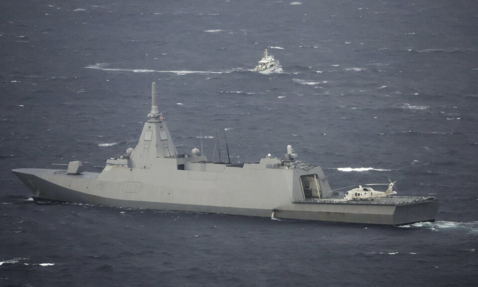 SØK: Den Japanske kystvakten under søket av det amerikanske militærflyet av typen Osprey som styrtet tidligere denne uken.