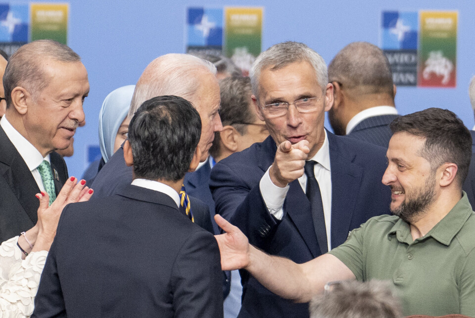 Storbritannias statsminister Rishi Sunak, Natos generalsekretær Jens Stoltenberg, USAs president Joe Biden, Tyrkias president Recep Tayyip Erdoğan og Ukrainas president Volodymyr Zelensky deltar på Nato-Ukraina rådsmøte i Vilnius.