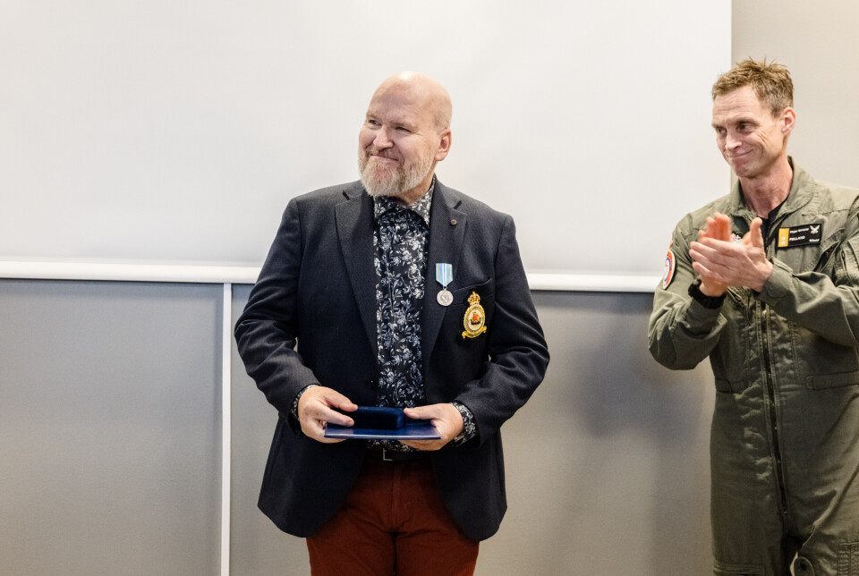 YDMYK: Under markering av overgangen fra SeaKing til SAR Queen fikk Dag-Jostein Andresen Luftforsvarets fortjenestemaedalje.