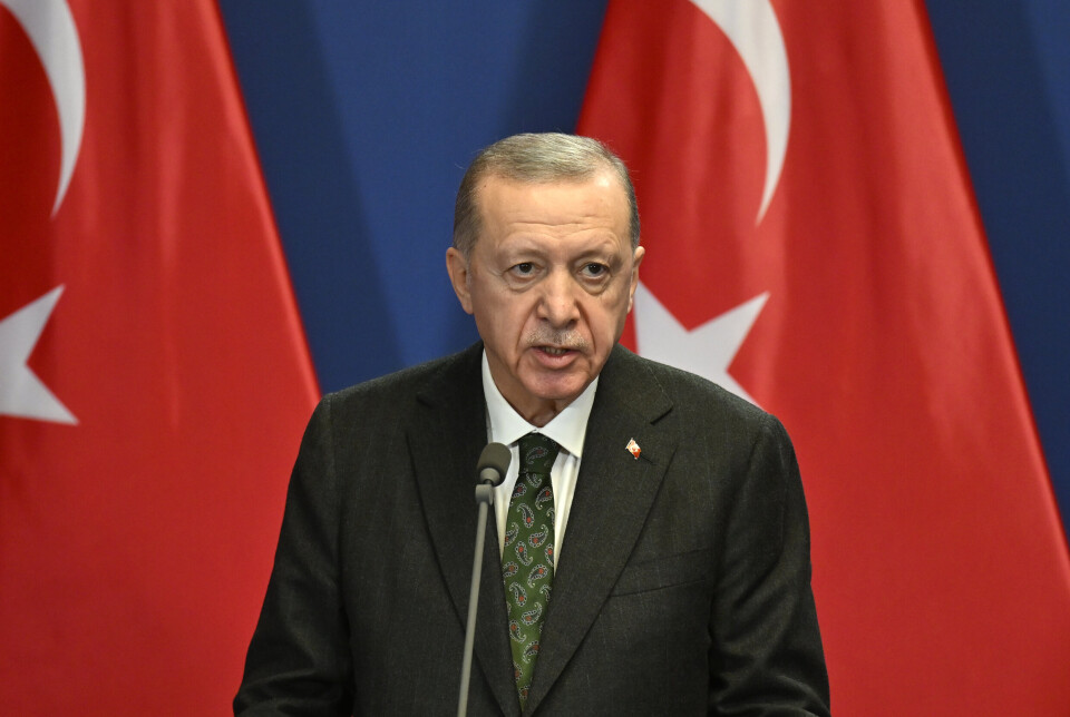 SIER NEI: Tyrkias president Recep Tayyip Erdogan avbildet den 18. desember. Landet nekter to britiske marinefartøy passasje for overlevering til den ukrainske marinen.