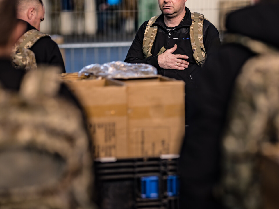 Ukrainske soldater kriger i norsk vinterkamuflasje