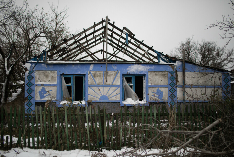 I SKUDDLINJEN: Liubomyrivka, i det rike kornbeltet sør i Ukraina, var før den russiske invasjonen preget av relativ velstand og vakre velholdte bygninger. Men så havnet landsbyen bokstavelig talt i skuddlinjen.