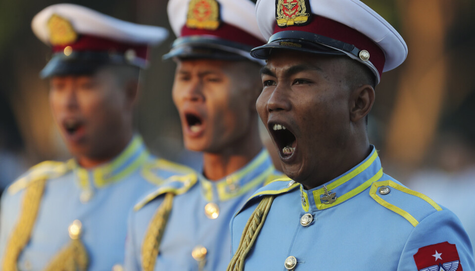 JERNHÅND: Hæren holder fortsatt Myanmar i et strengt grep. Her fra feiringen av uavhengighetsdagen i hovedstaden Naypyidaw 4. januar.