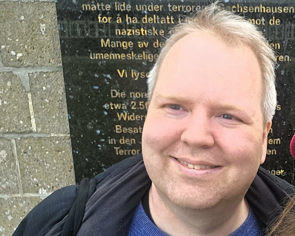 Krigshistoriker Gunnar Damhagen Hatlehol ved Narviksenteret.