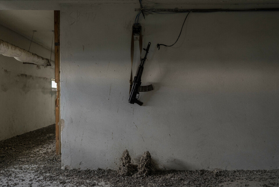 GEVÆR: Automatgevær av typen AK-47 er en av våpnene som nå doneres til Ukraina.
