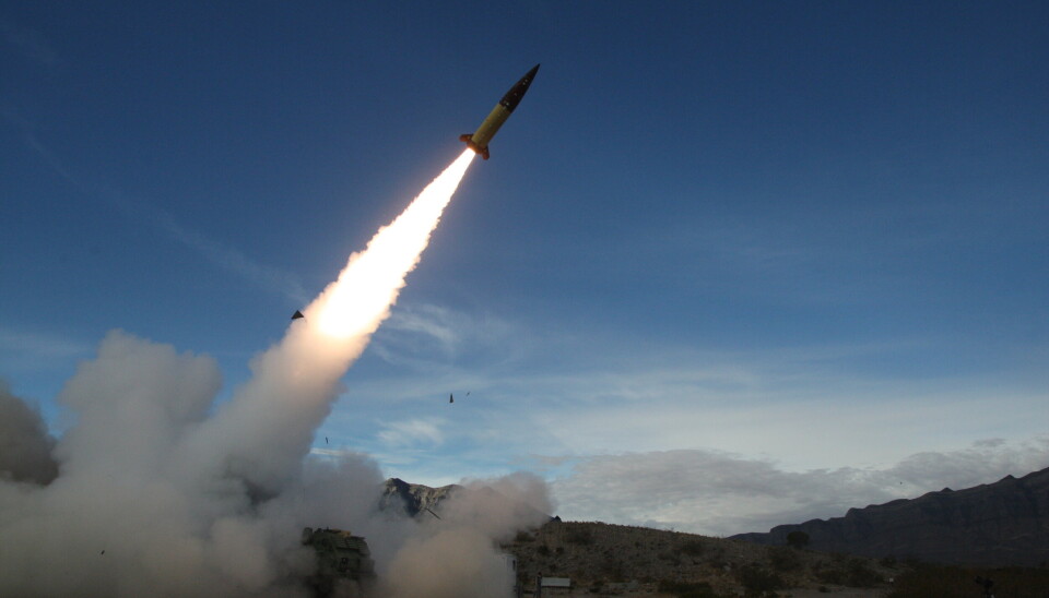 MISSILER: Soldater fra U.S. Army tester et missil, 14. desember 2021.