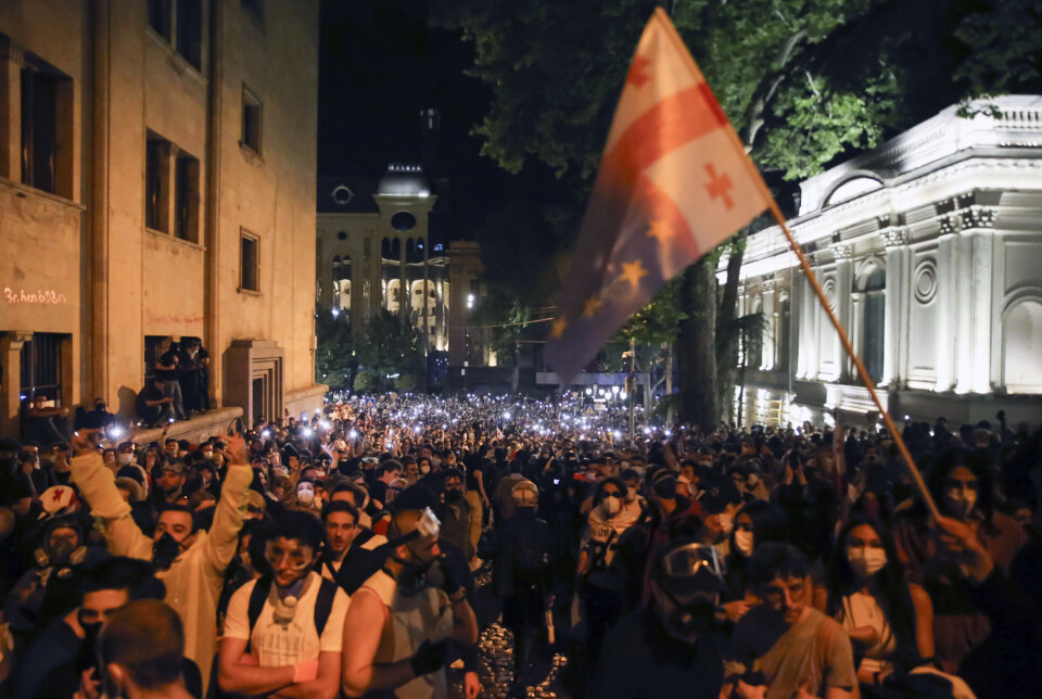 TBILISI: Demonstranter i Georgias hovedstad Tbilisi natt til torsdag.