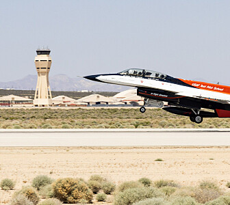 Tilbyr private bedrifter leie av militære områder