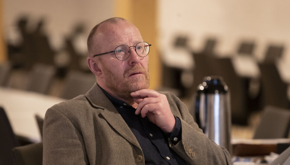 NESTEN UMULIG: Ole Jørgen Maaø, ved Luftkrigsskolen sier et godt nok luftangrep er vanskelig å forsvare seg mot.