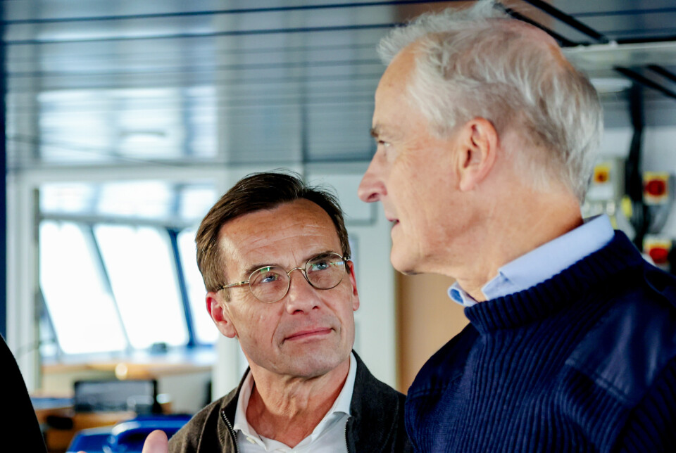 LEDERNE: Statsminister Jonas Gahr Støre (Ap) og Sveriges statsminister Ulf Kristersson i samtaler på kystvaktfartøyet KV Svalbard i Bodø onsdag. Norges kystlinje blir viktig for både Sverige og Finland i en krisesituasjon.