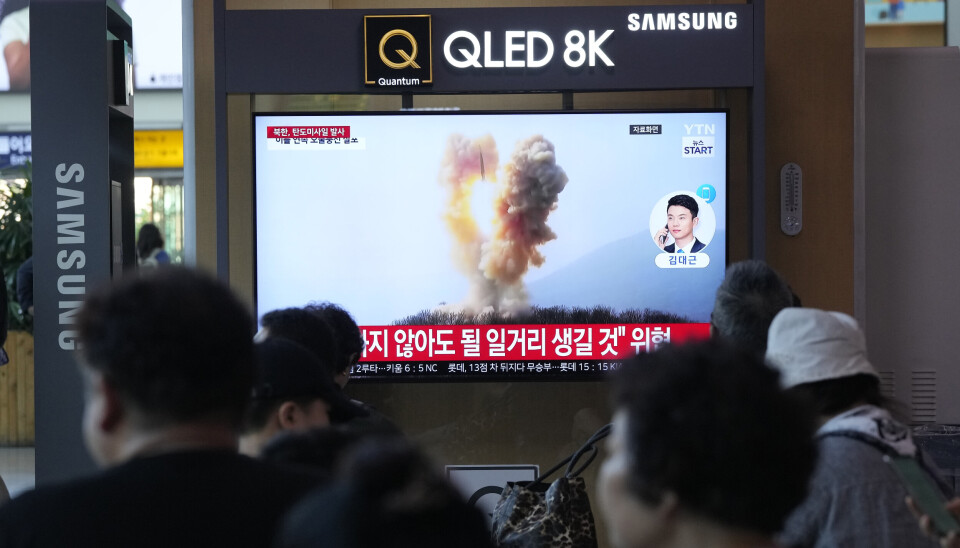 OPPSKYTNING: Bilder fra en nordkoreansk missil-oppskyting på sørkoreansk TV.