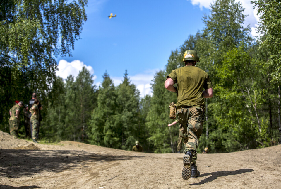 TESTES: Kandidater som vil ta utdanning i Forsvaret må gå gjennom tester på Sessvollmoen i Ullensaker kommune. Her løper en kandidat under opptaksprøve i 2016.