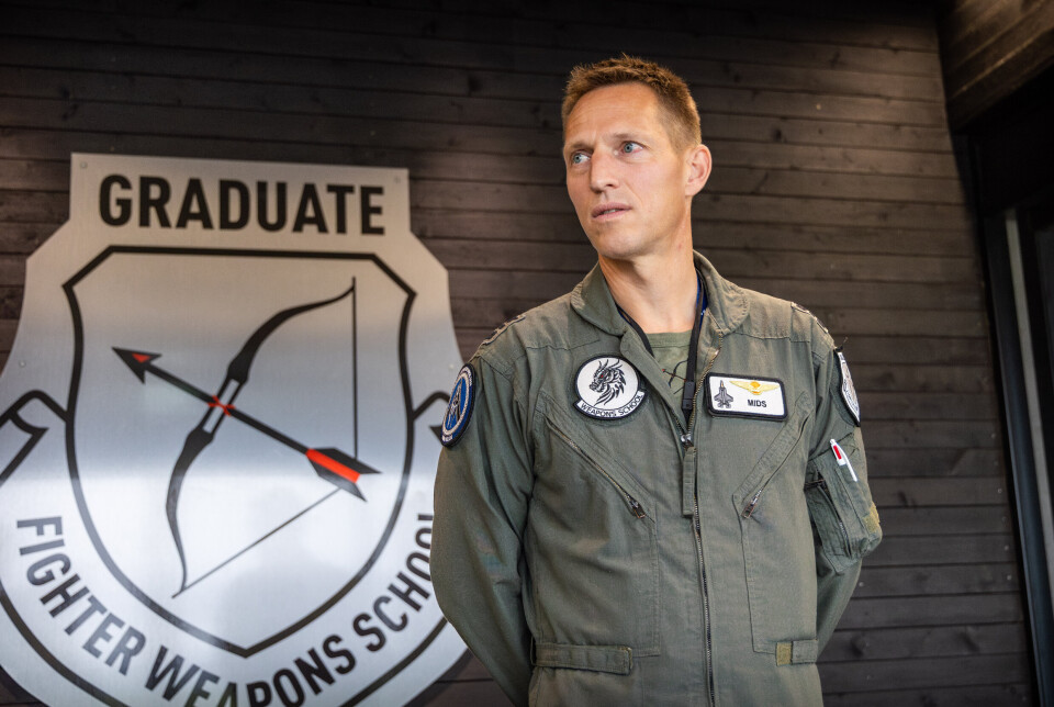 INSTRUKTØR: Matthew «MIDS» Veenema fra Nederlands luftvåpen lærer opp norske, nederlandske og belgiske F-35-piloter.