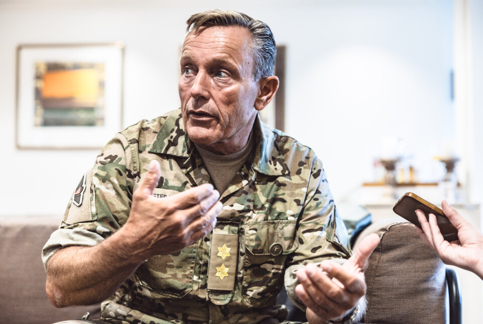 SOLDATER TIL UKRAINA: Generalmajor Peter Boysen opplyser til danske TV 2 at den danske hæren vil sende danske ubevæpnede soldater til Ukraina for å få kamptrening. Her er Boysen avbildet på Krigsskolen i august 2024.